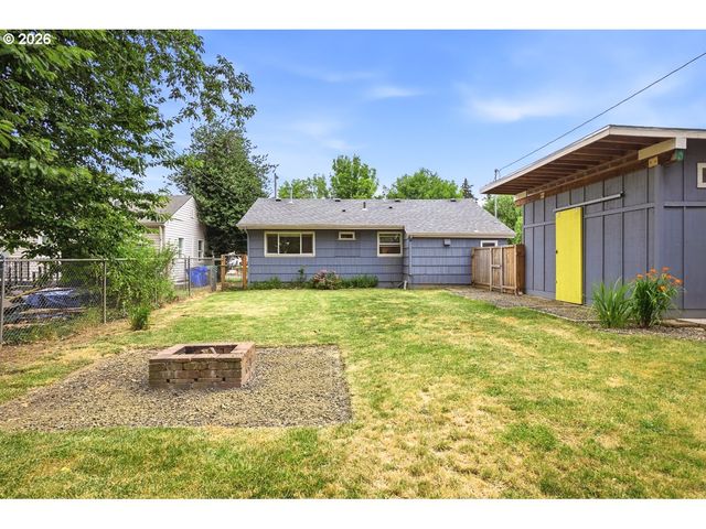 10238 N CENTRAL St, Portland, OR 97203