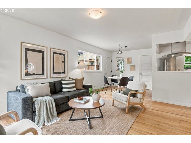 10238 N CENTRAL St, Portland, OR 97203