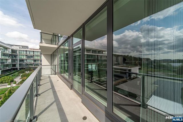 1200 Avenue At Port Imperial 508, Weehawken, NJ 07086