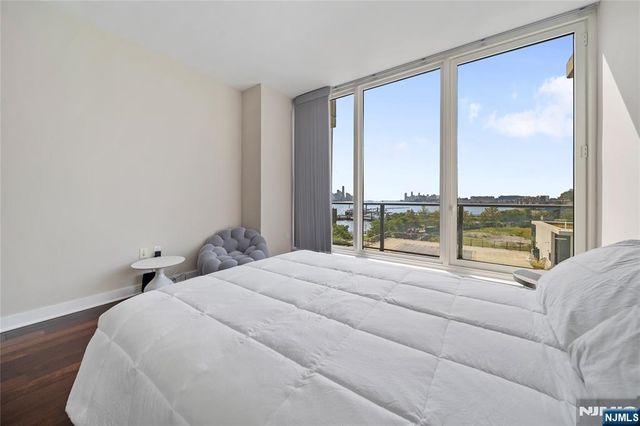 1200 Avenue At Port Imperial 508, Weehawken, NJ 07086