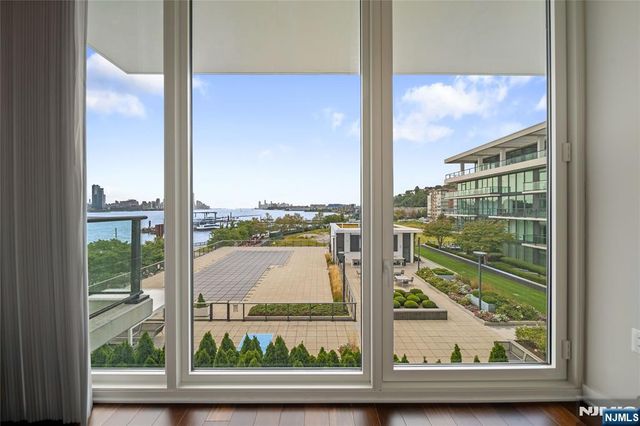 1200 Avenue At Port Imperial 508, Weehawken, NJ 07086