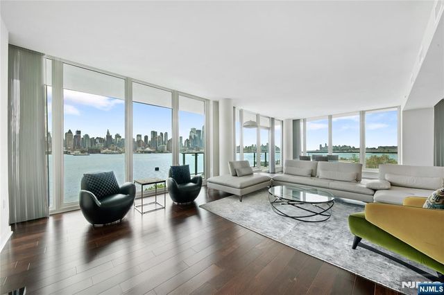 1200 Avenue At Port Imperial 508, Weehawken, NJ 07086