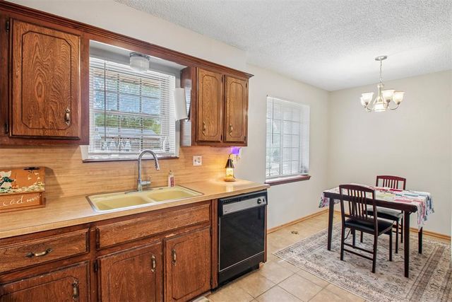 509 Riverview Drive, Noble, OK 73068