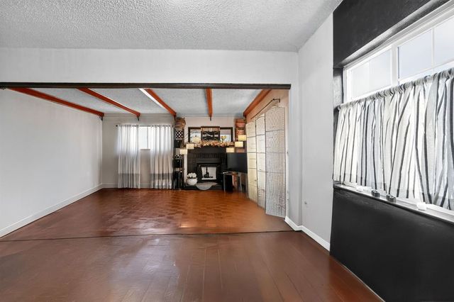 1045 1045 72nd Avenue, Oakland, CA 94621