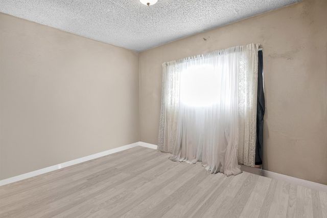 1045 1045 72nd Avenue, Oakland, CA 94621