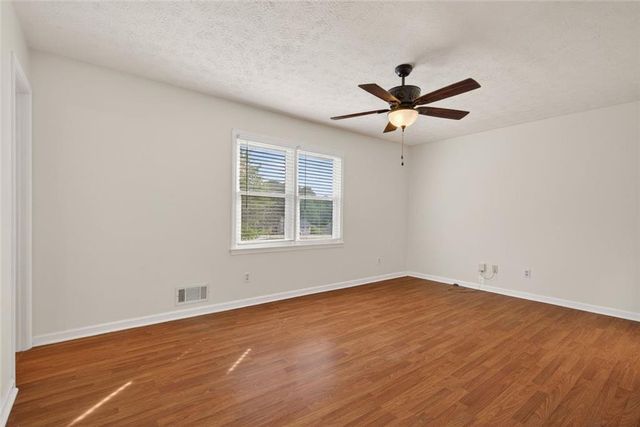 2810 Crystal Brooke Lane, Snellville, GA 30078