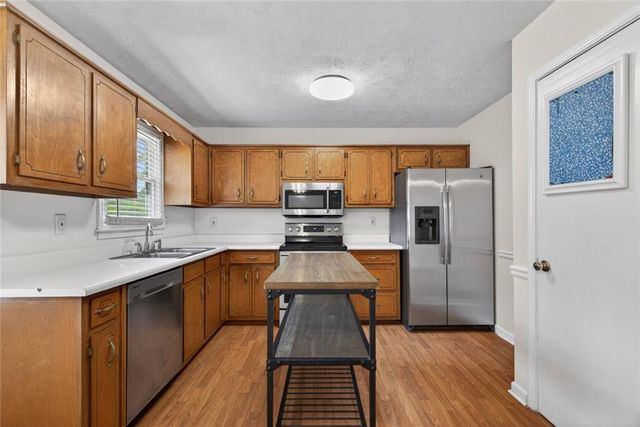2810 Crystal Brooke Lane, Snellville, GA 30078