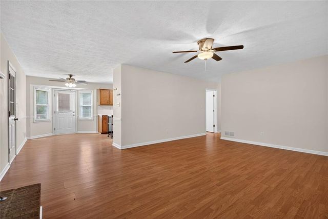 2810 Crystal Brooke Lane, Snellville, GA 30078