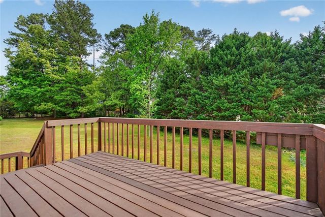 2810 Crystal Brooke Lane, Snellville, GA 30078