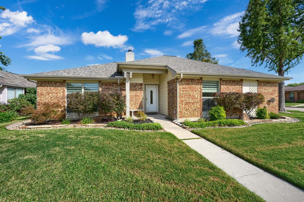 446 Phillips Drive, Coppell, TX 75019 — exterior