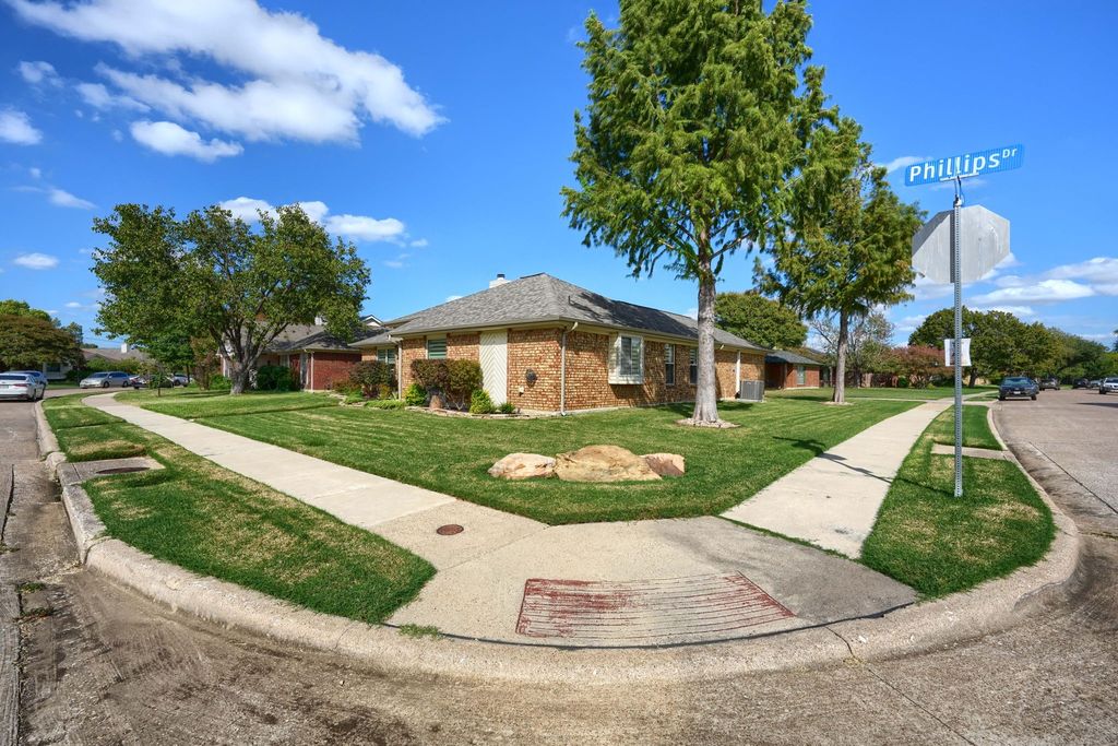 446 Phillips Drive, Coppell, TX 75019 — photo 4