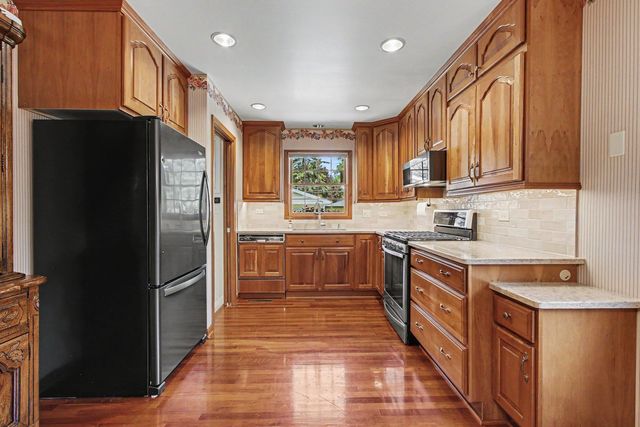 510 E 164th Place, South Holland, IL 60473