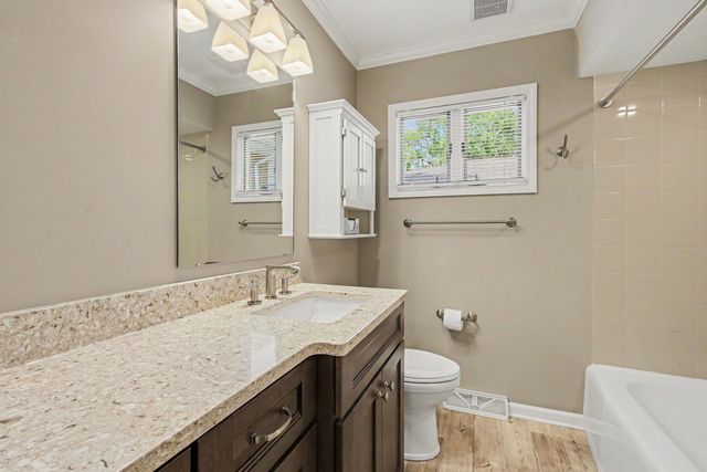 510 E 164th Place, South Holland, IL 60473