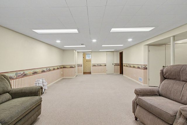 510 E 164th Place, South Holland, IL 60473