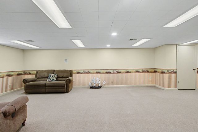 510 E 164th Place, South Holland, IL 60473