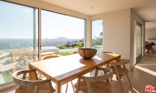 8515 Hedges Way, Los Angeles, CA 90069