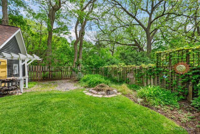 32W235 Army Trail Road, Wayne, IL 60184