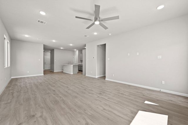 174 Hornet ST, Elgin, TX 78621