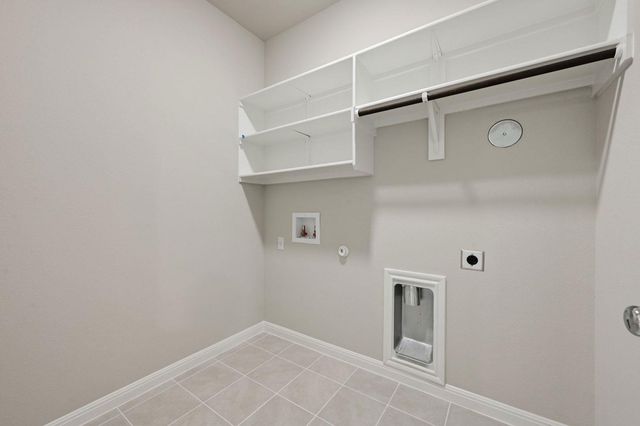 174 Hornet ST, Elgin, TX 78621