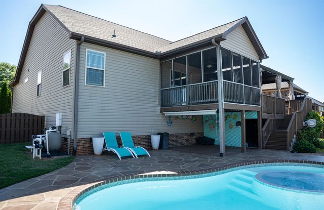 310 War Emblem Drive, Boiling Springs, SC 29316