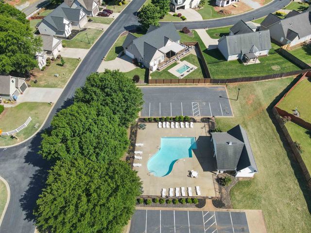 310 War Emblem Drive, Boiling Springs, SC 29316