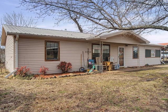 107 S West St., Letona, AR 72085