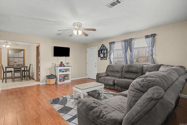 107 S West St., Letona, AR 72085