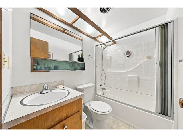 13236 Ne SHAVER St, Portland, OR 97230