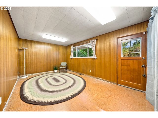13236 Ne SHAVER St, Portland, OR 97230