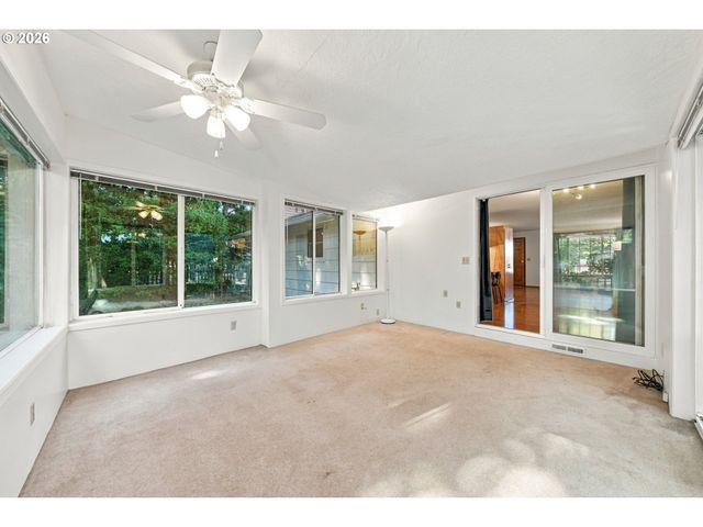 13236 Ne SHAVER St, Portland, OR 97230