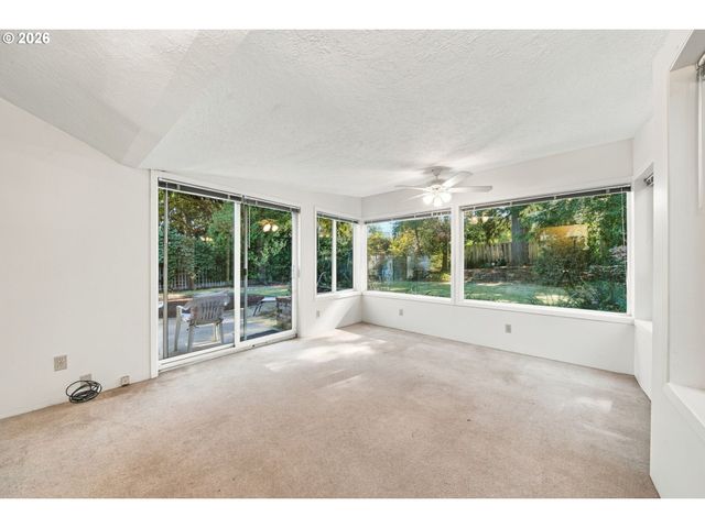13236 Ne SHAVER St, Portland, OR 97230
