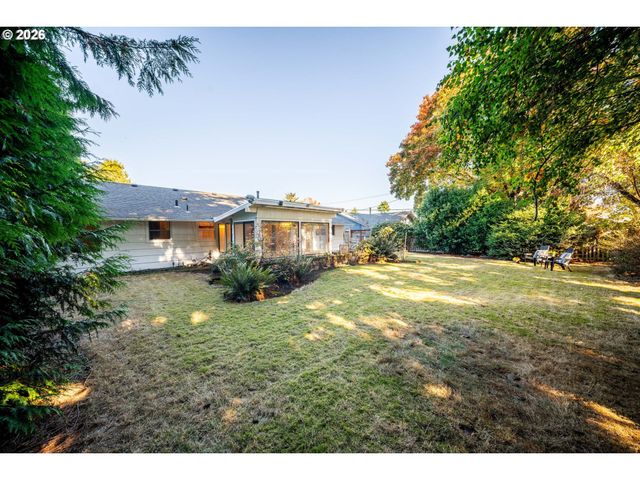 13236 Ne SHAVER St, Portland, OR 97230