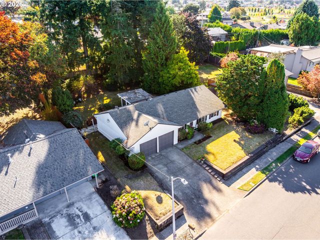 13236 Ne SHAVER St, Portland, OR 97230