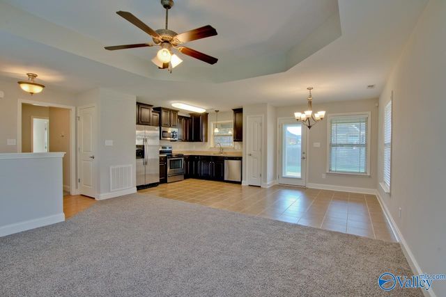 5039 Montauk Trail SE, Owens Cross Roads, AL 35763