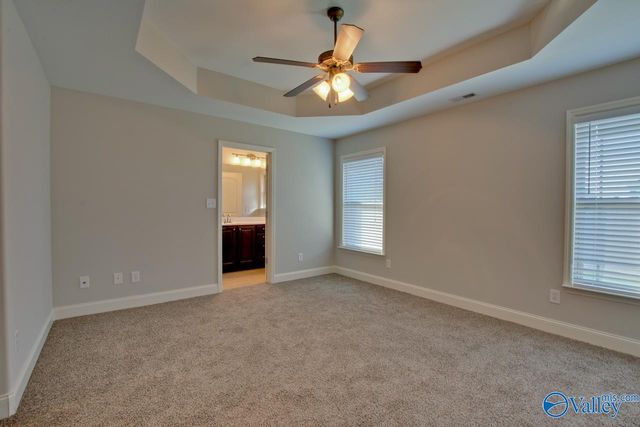 5039 Montauk Trail SE, Owens Cross Roads, AL 35763