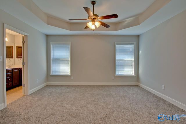 5039 Montauk Trail SE, Owens Cross Roads, AL 35763