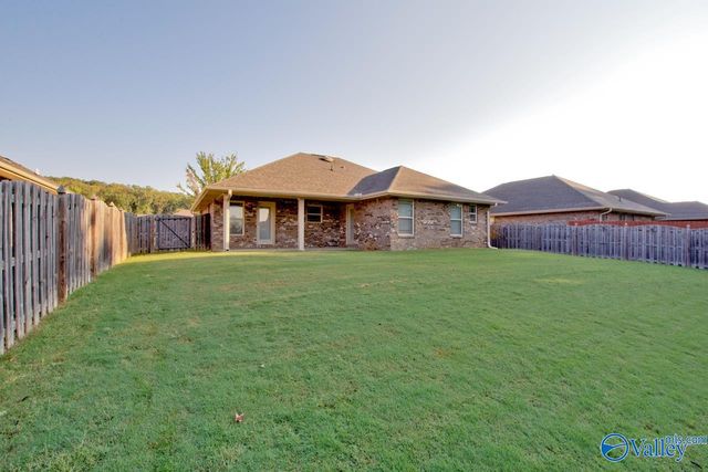 5039 Montauk Trail SE, Owens Cross Roads, AL 35763
