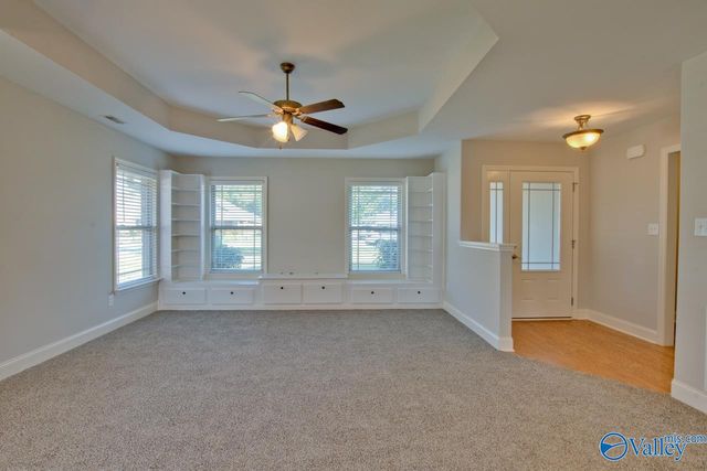 5039 Montauk Trail SE, Owens Cross Roads, AL 35763