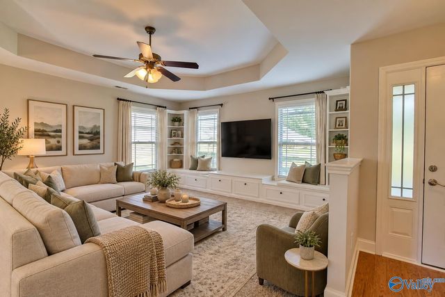 5039 Montauk Trail SE, Owens Cross Roads, AL 35763