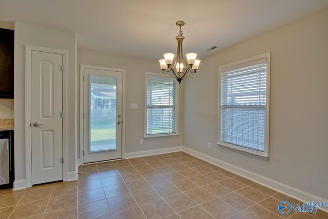 5039 Montauk Trail SE, Owens Cross Roads, AL 35763