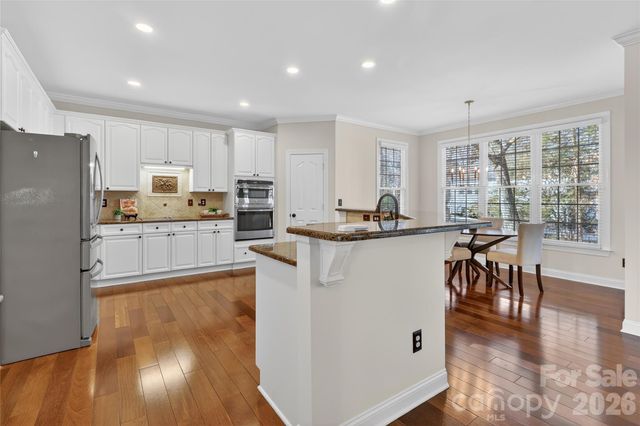 3400 Twelve Oaks Place, Charlotte, NC 28270