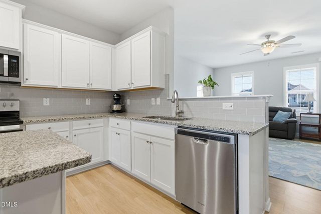 60 Robertson Stable Lane, Zebulon, NC 27597