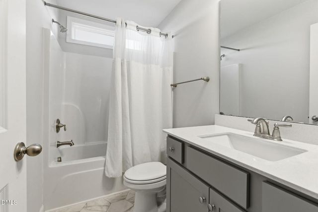 60 Robertson Stable Lane, Zebulon, NC 27597