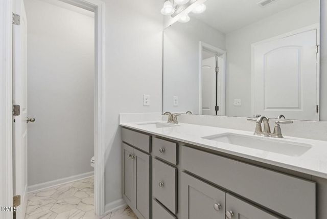 60 Robertson Stable Lane, Zebulon, NC 27597