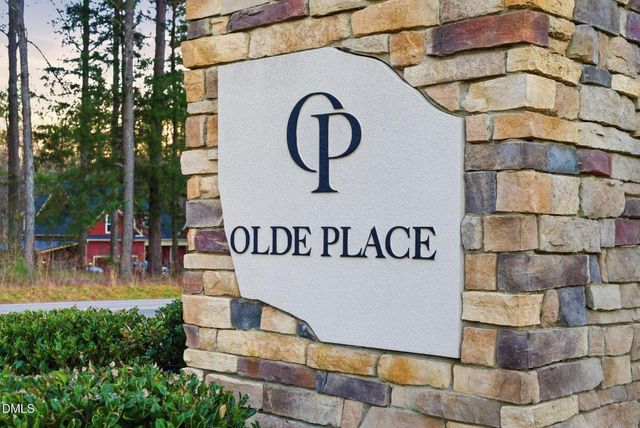 60 Robertson Stable Lane, Zebulon, NC 27597