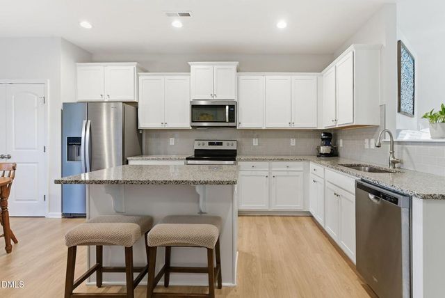 60 Robertson Stable Lane, Zebulon, NC 27597