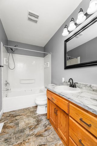 105 8th Avenue E, West Fargo, ND 58078