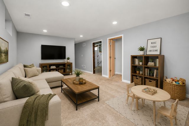 105 8th Avenue E, West Fargo, ND 58078