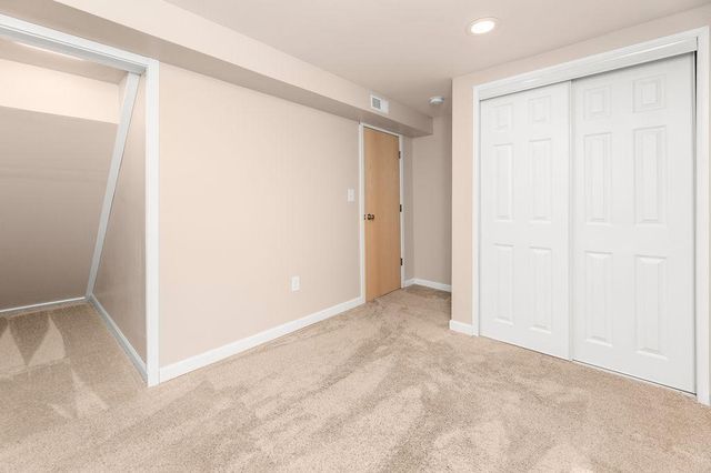 105 8th Avenue E, West Fargo, ND 58078