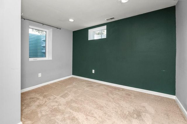 105 8th Avenue E, West Fargo, ND 58078